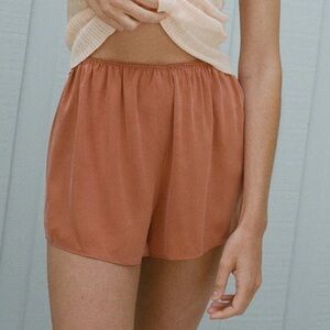 Doen Loren silk shorts sz XL